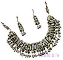 lac necklace earring set - click here for large view